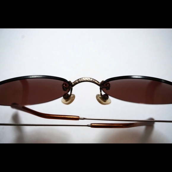 (SOLD) VINTAGE CHANEL Rimless Sunglasses - Picture 3 of 6